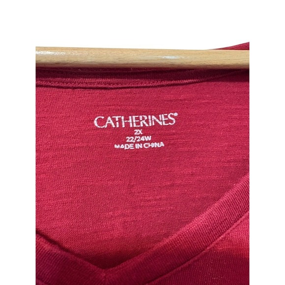 Catherines Womens Top 2X Red V Neck Graphic Tee Boho Artsy Lightweight‎ Soft - Picture 5 of 8